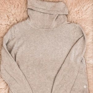 Tahari sweater